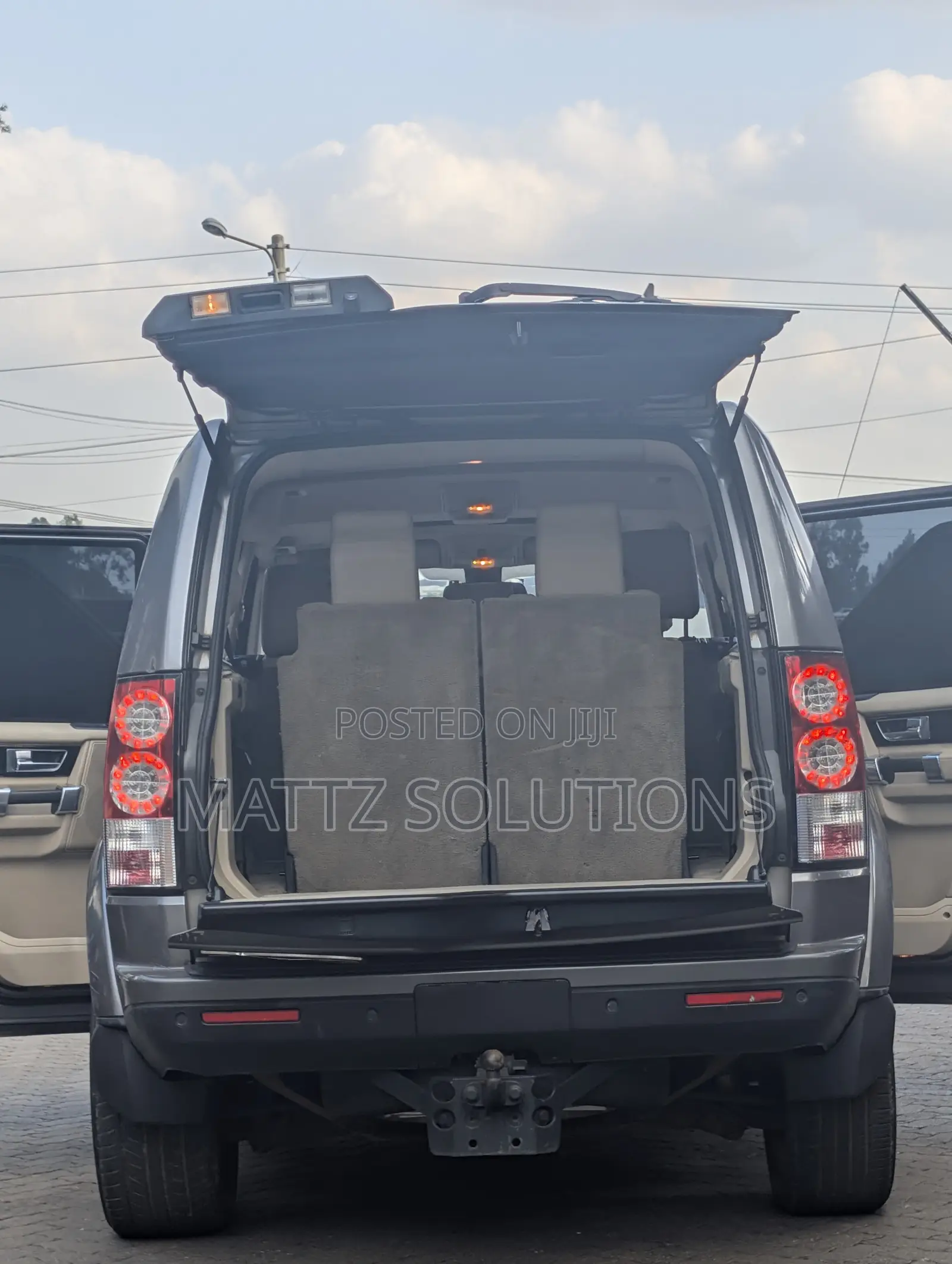 Land Rover Discovery 2010 Gray