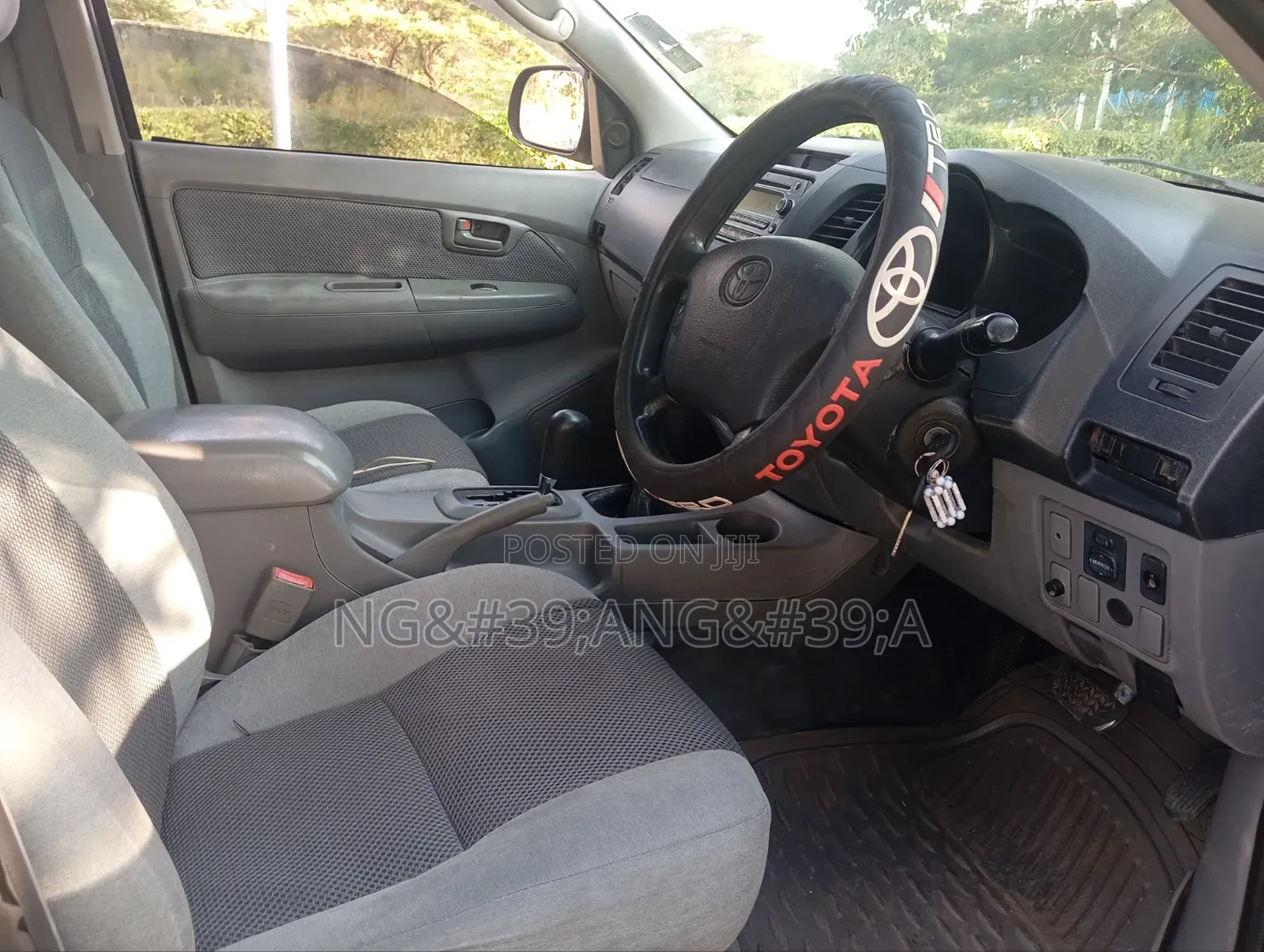 Toyota Hilux 2004 Beige