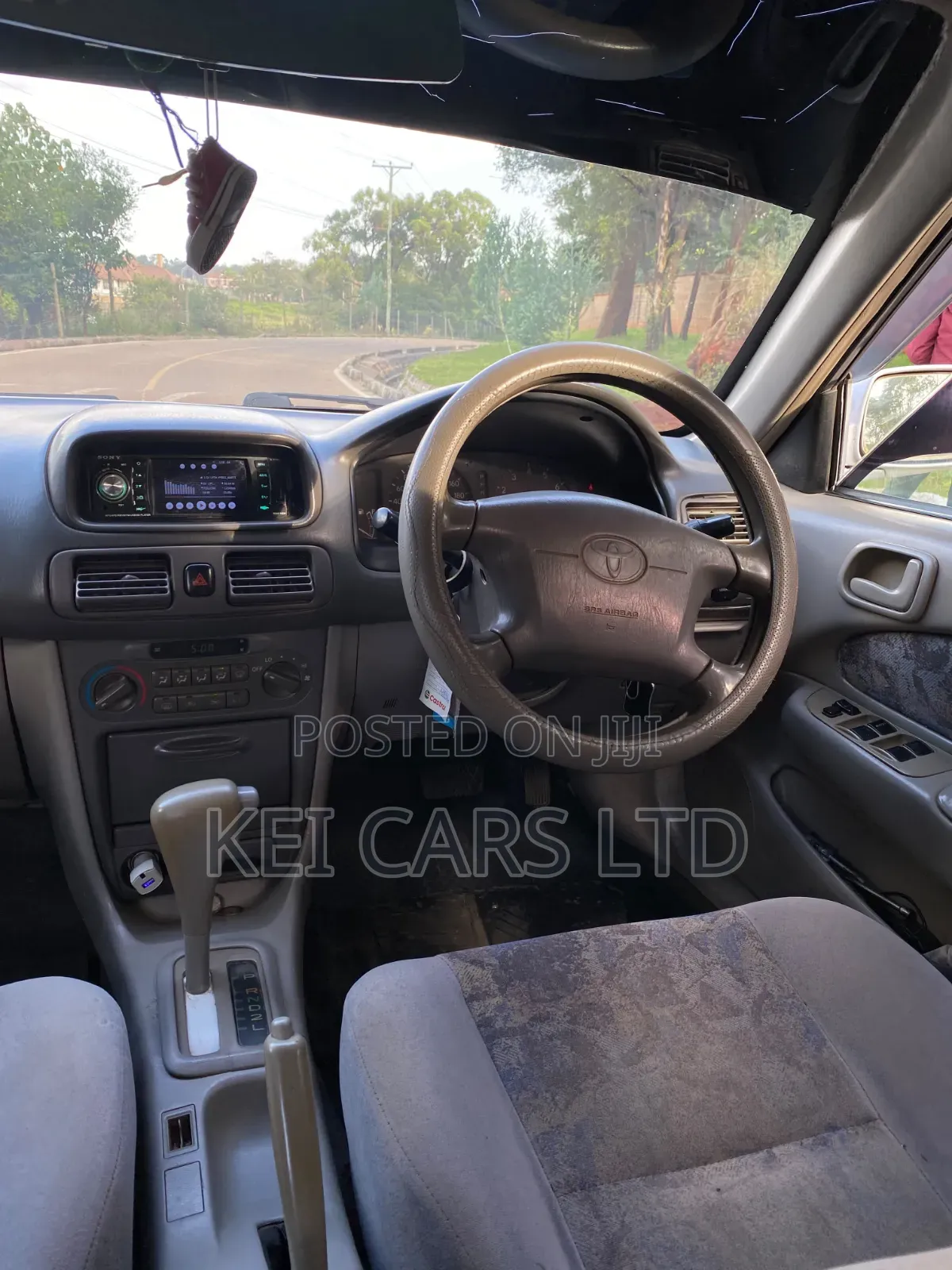 Toyota Corolla 1998 Silver