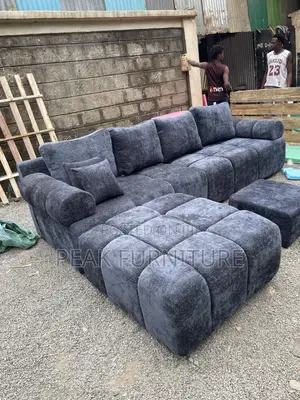 Elegant Living Room Lseat