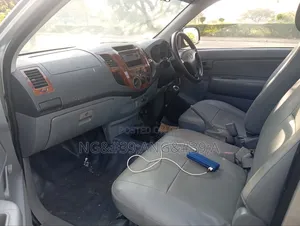 Toyota Hilux 2008 Silver