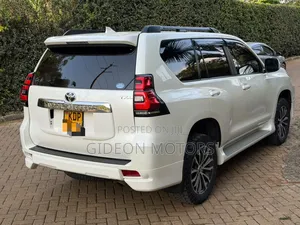 Toyota Land Cruiser Prado 2017 White