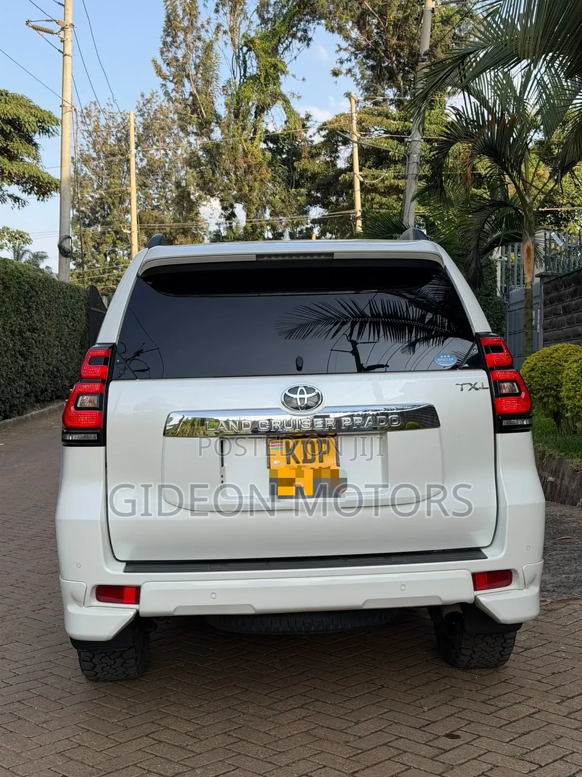 Toyota Land Cruiser Prado 2017 White