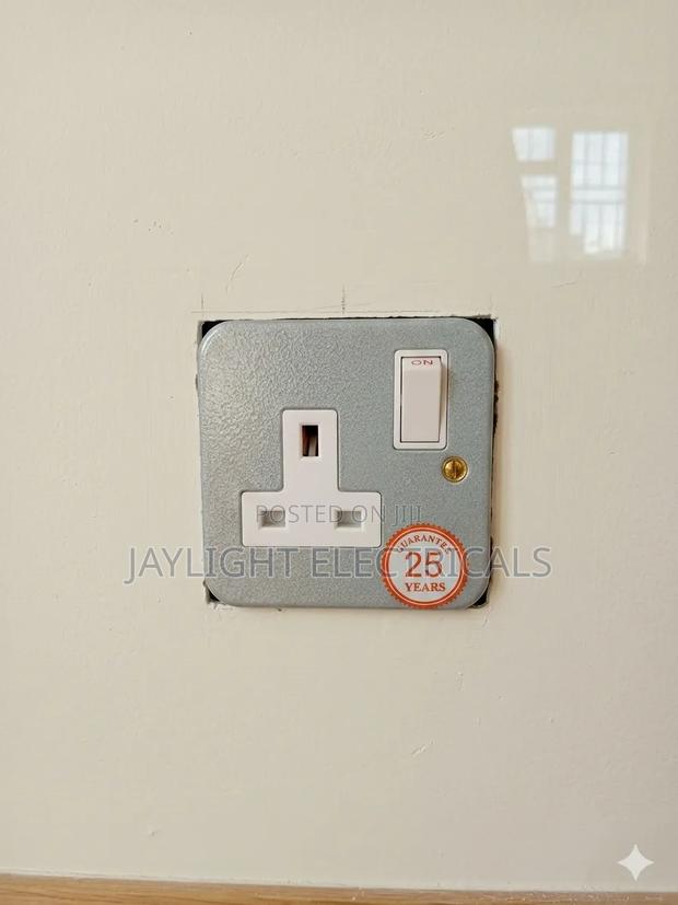 Industrial Surface Mounted Metal Box Wall Socket - main view