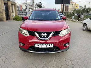 Nissan X-Trail 2.0 Petrol FWD 2015 Red