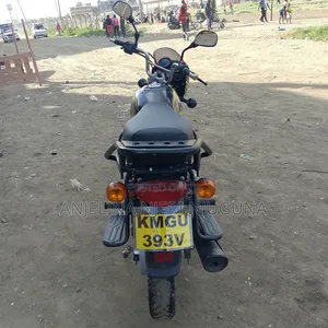 Bajaj Boxer 125 2025 Beige