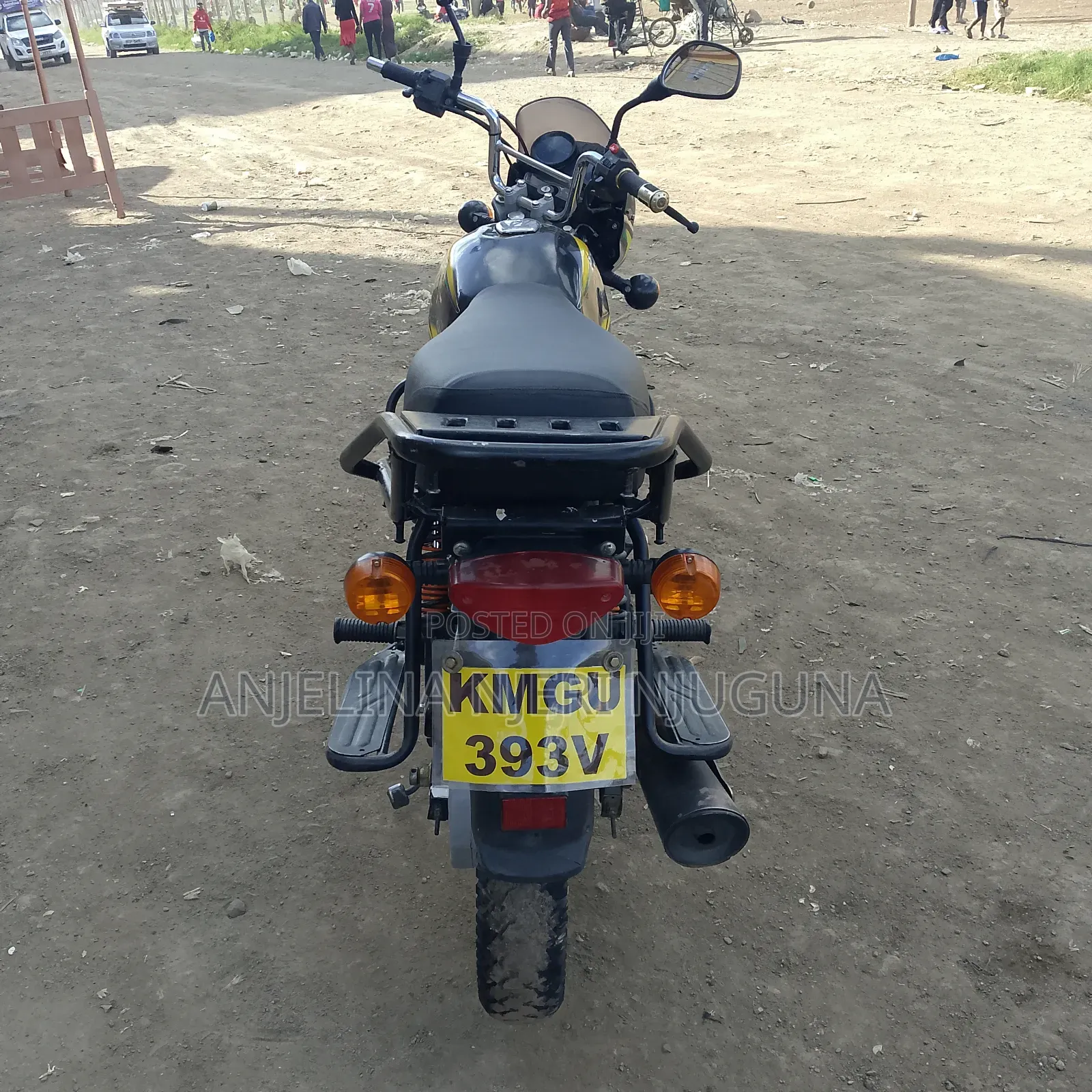 Bajaj Boxer 125 2025 Beige