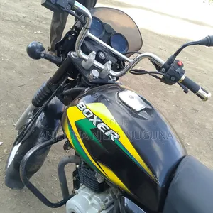 Bajaj Boxer 125 2025 Beige