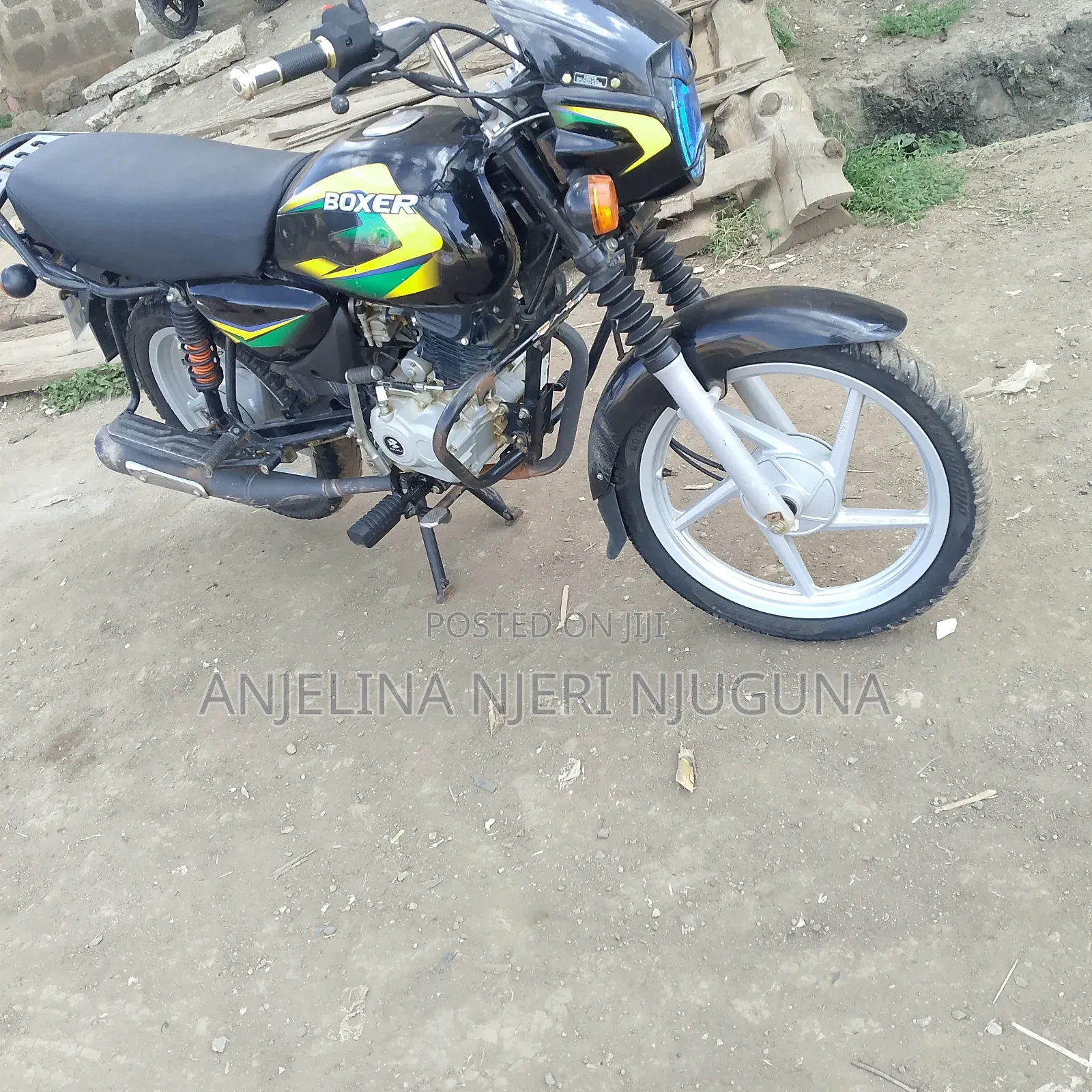 Bajaj Boxer 125 2025 Beige