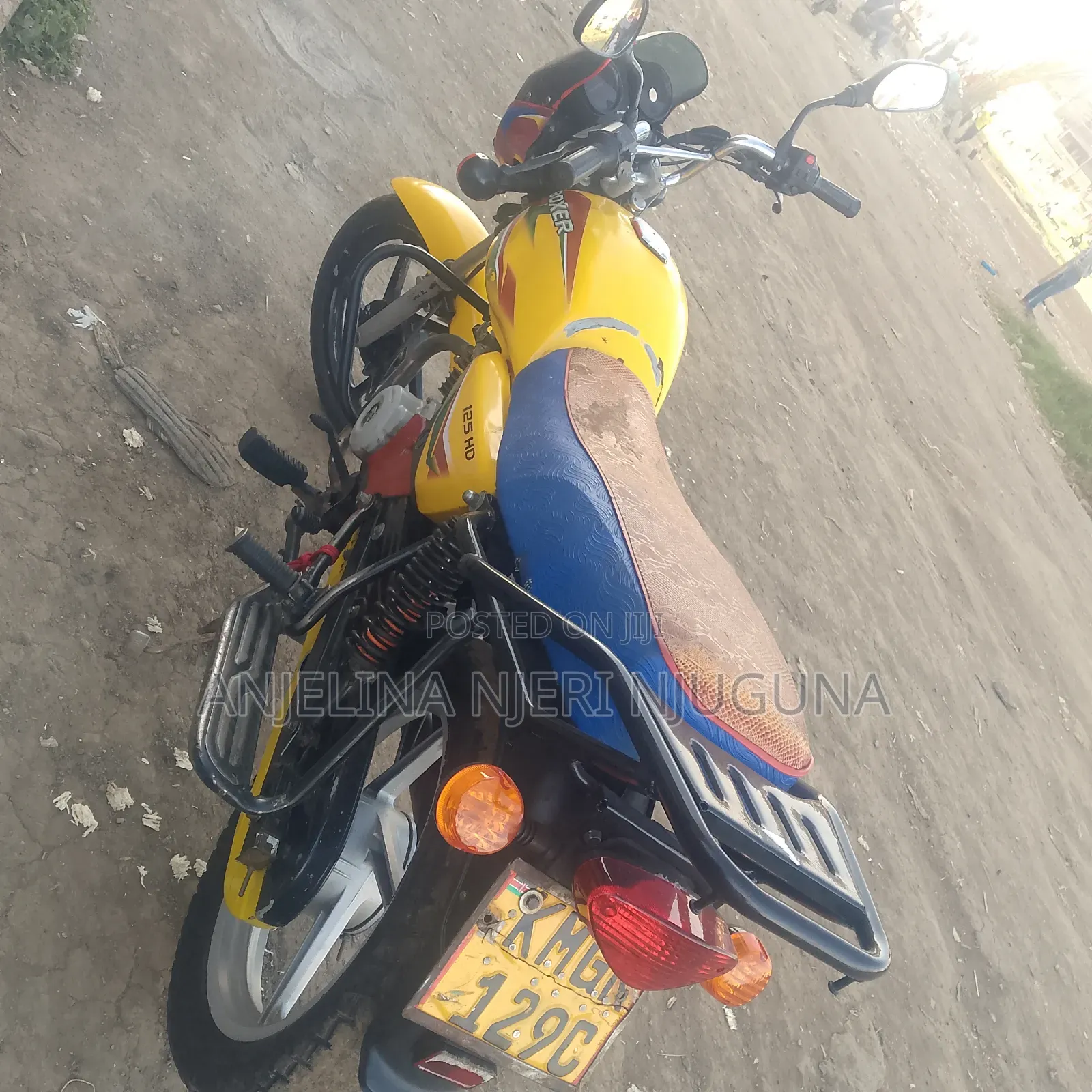 Bajaj Boxer 125 2025 Yellow
