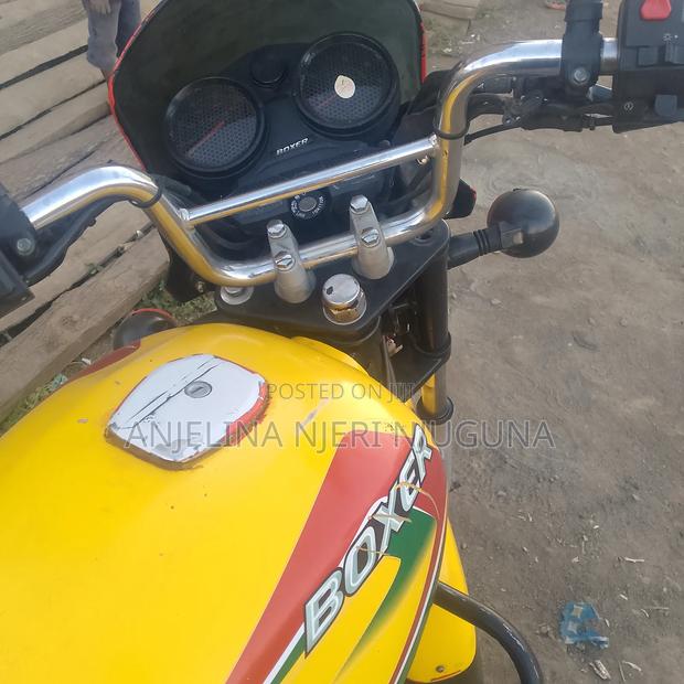 Bajaj Boxer 125 2025 Yellow - thumbnail 4