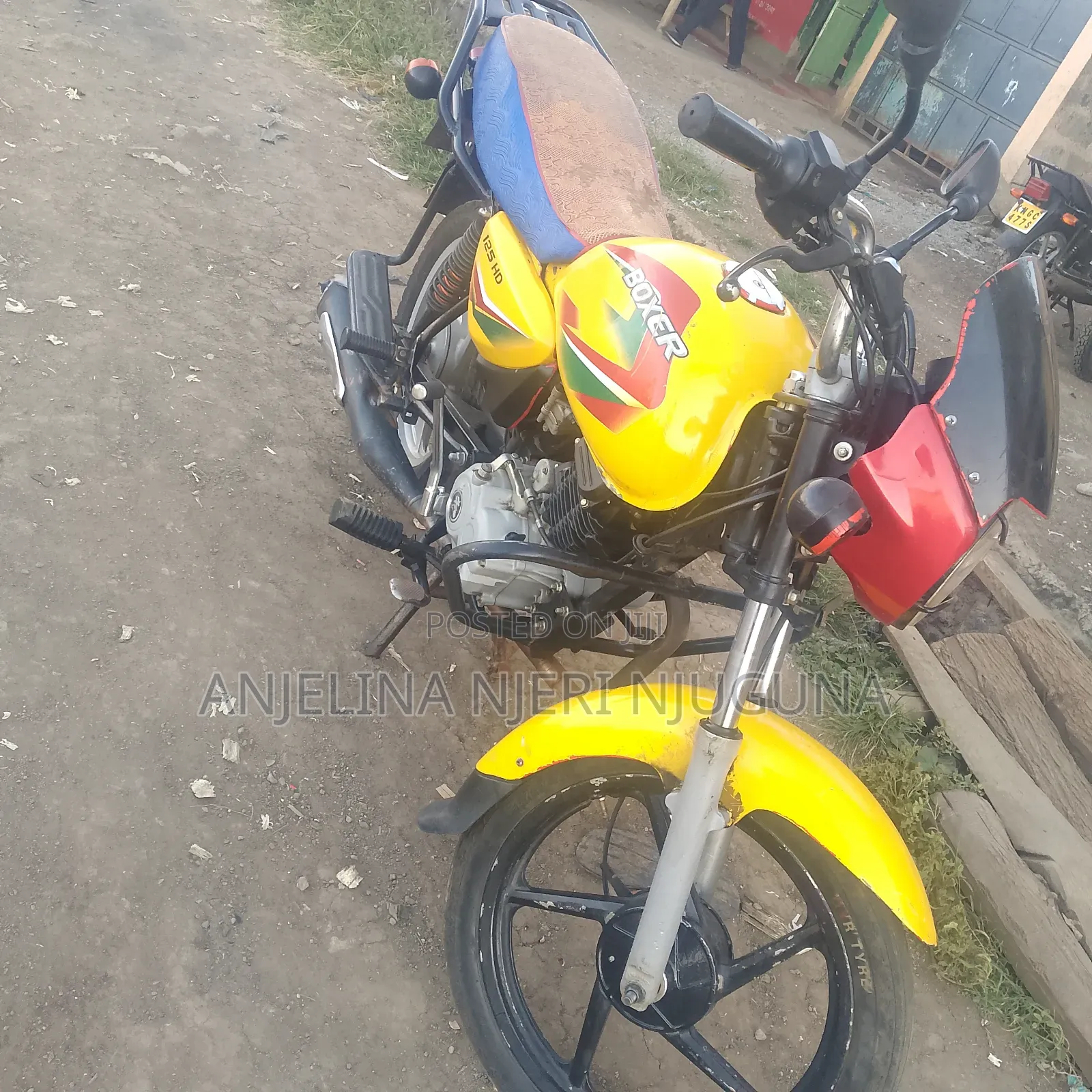 Bajaj Boxer 125 2025 Yellow