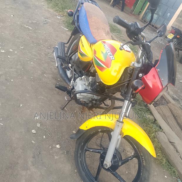 Bajaj Boxer 125 2025 Yellow - thumbnail 5
