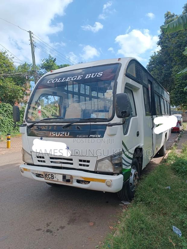 Isuzu NQR 2014 White