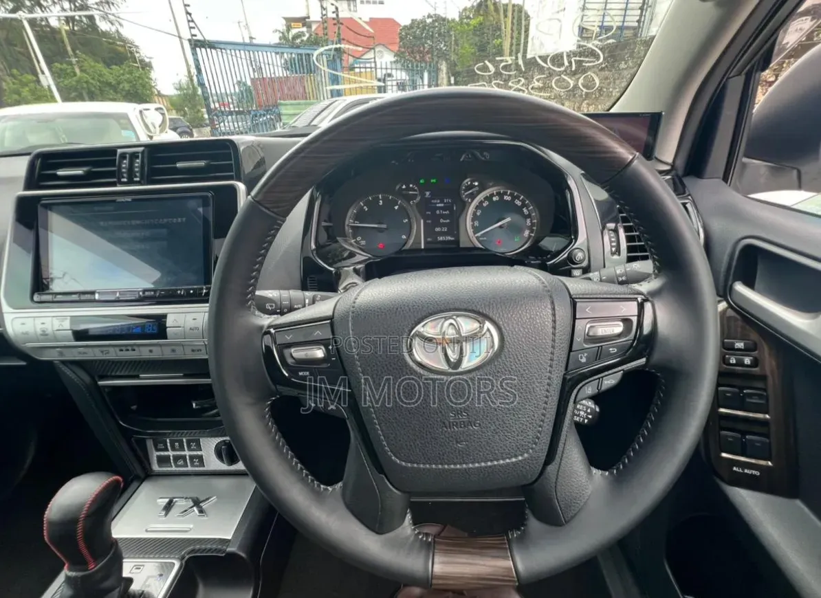 Toyota Land Cruiser Prado 2019 Pearl