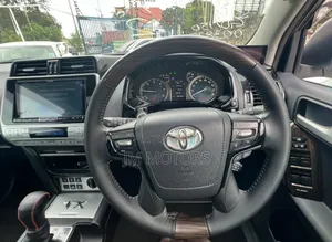 Toyota Land Cruiser Prado 2019 Pearl