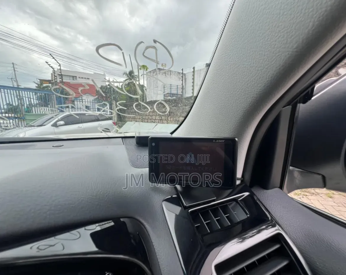Toyota Land Cruiser Prado 2019 Pearl