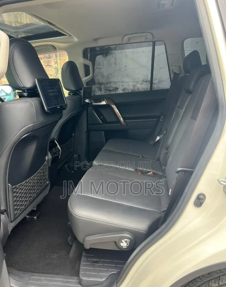 Toyota Land Cruiser Prado 2019 Pearl
