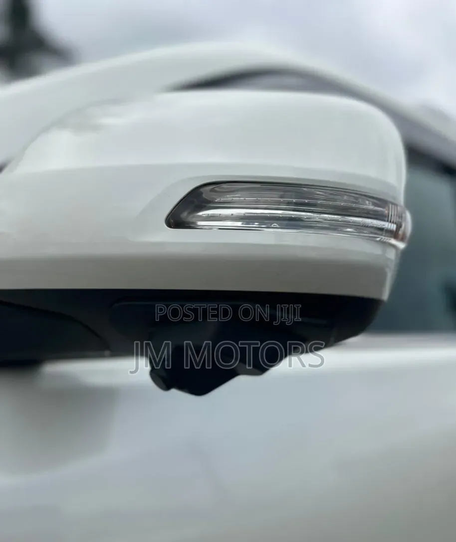Toyota Land Cruiser Prado 2019 Pearl
