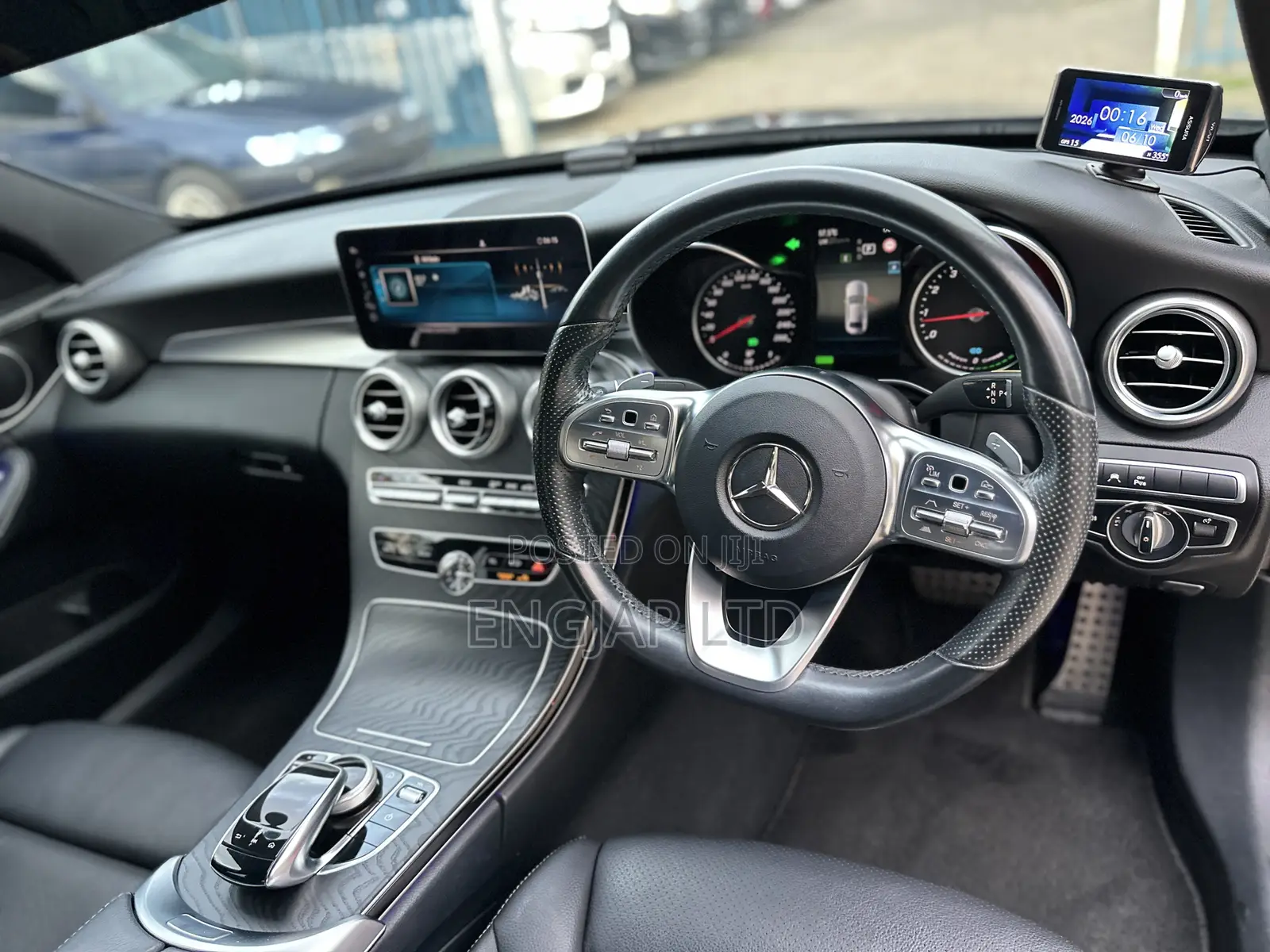Mercedes-Benz C200 2019 Black