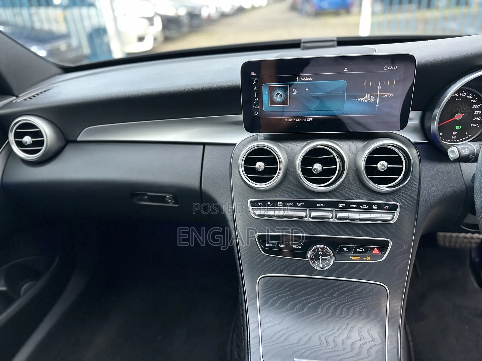 Mercedes-Benz C200 2019 Black
