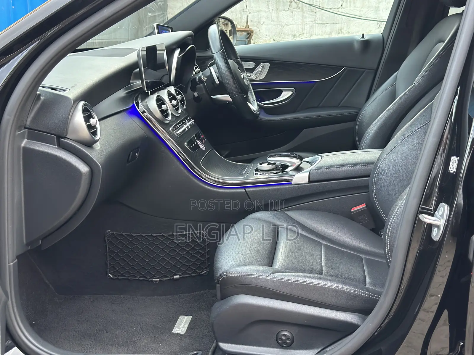 Mercedes-Benz C200 2019 Black