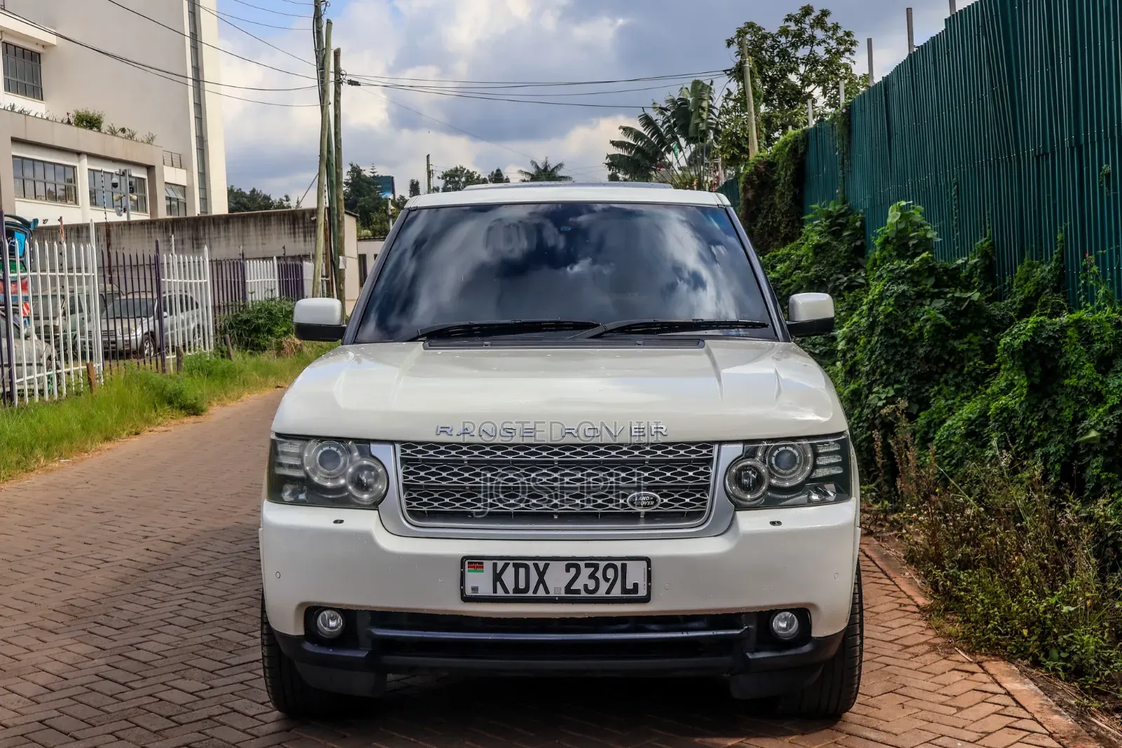 Land Rover Range Rover Vogue 2010 Pearl