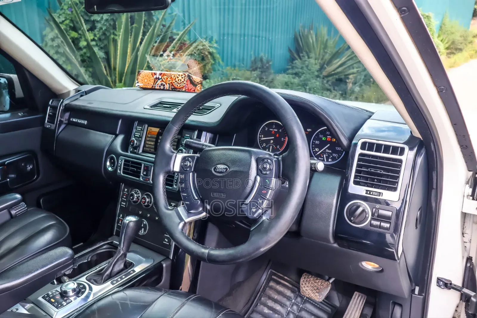 Land Rover Range Rover Vogue 2010 Pearl