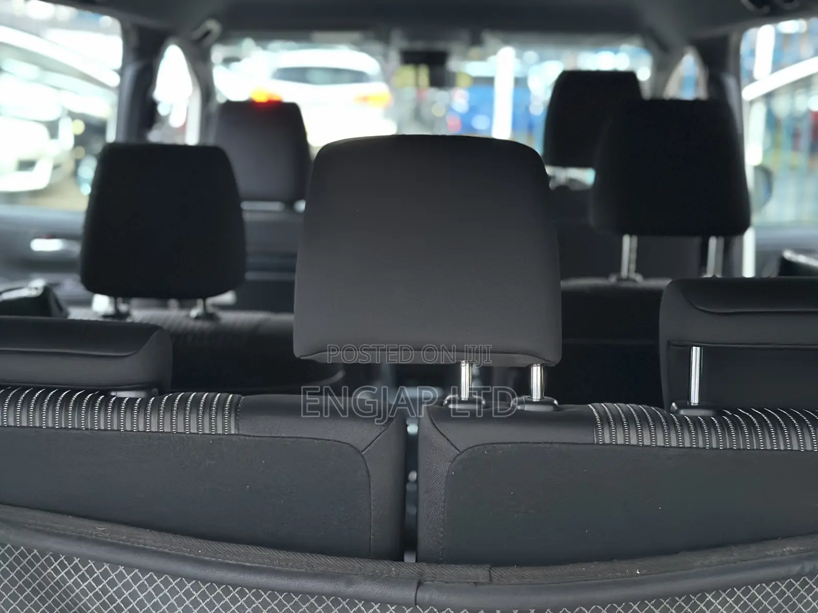 Toyota Voxy 2018 Pearl