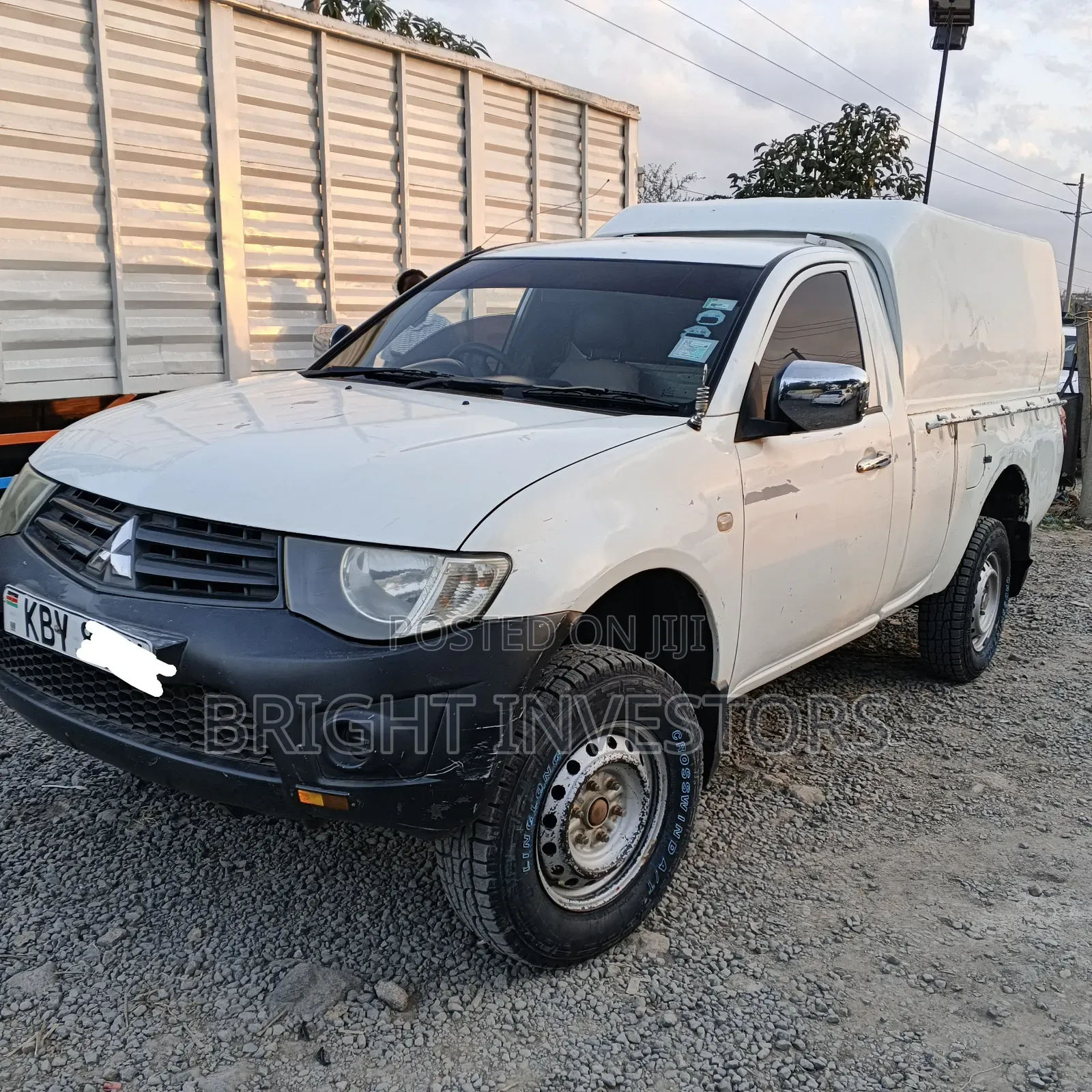Mitsubishi L200 2007 White
