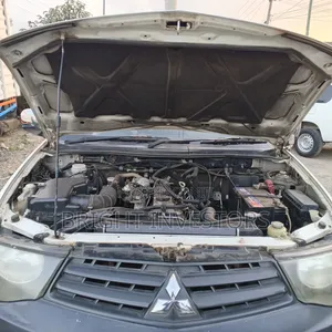 Mitsubishi L200 2007 White