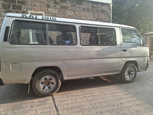 Nissan Caravan (Urvan) 1994 Grey - thumbnail 6