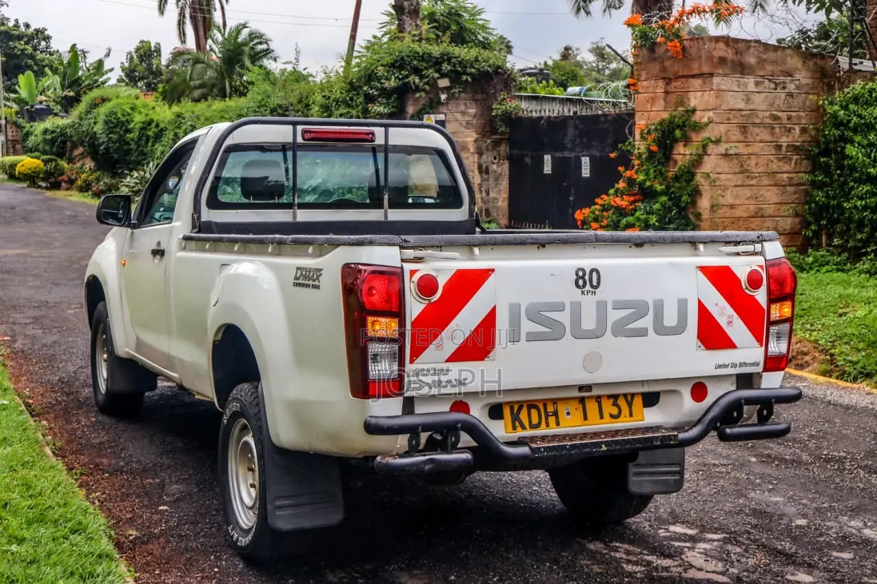 Isuzu D-MAX 2022 White