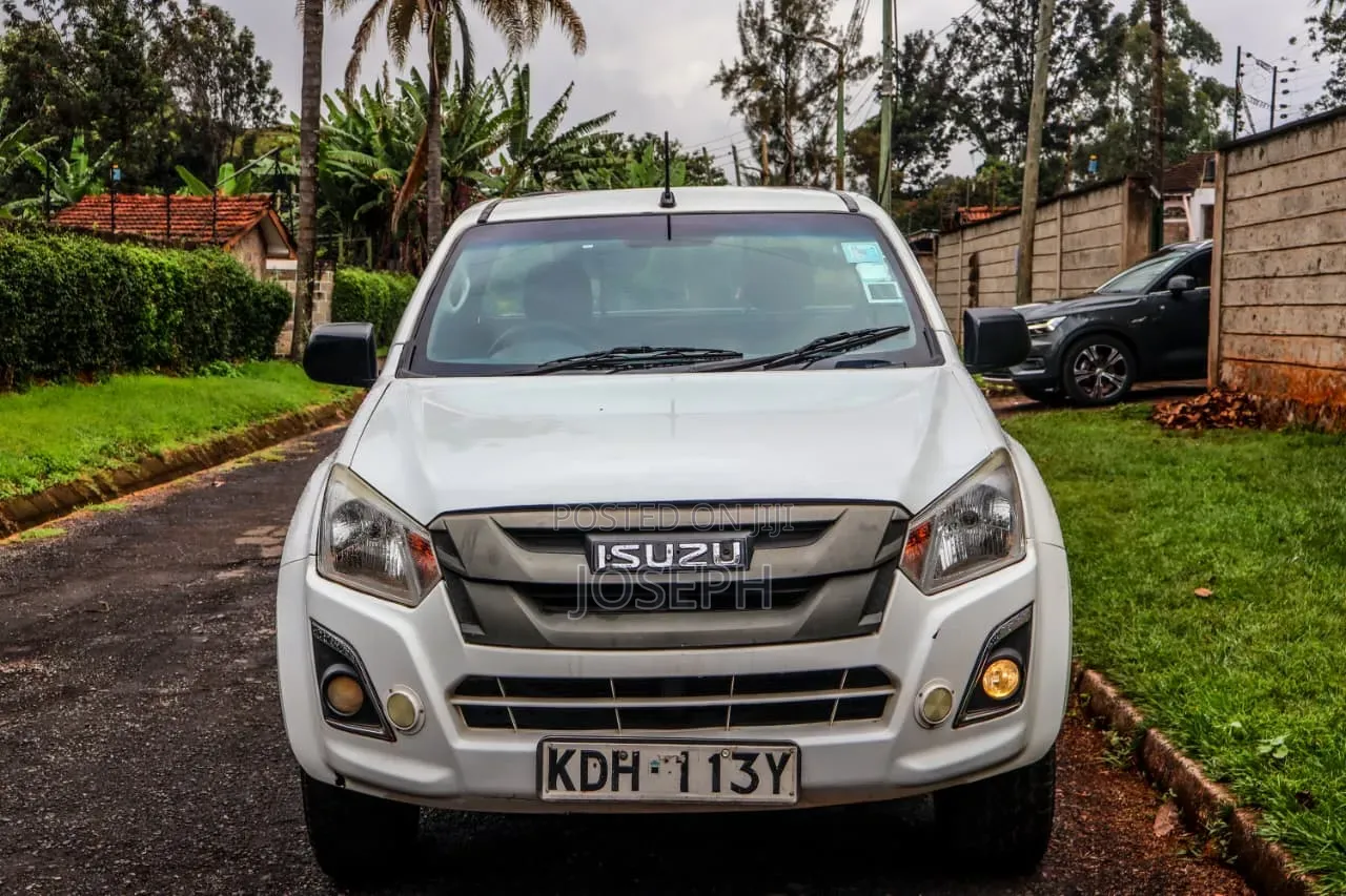Isuzu D-MAX 2022 White
