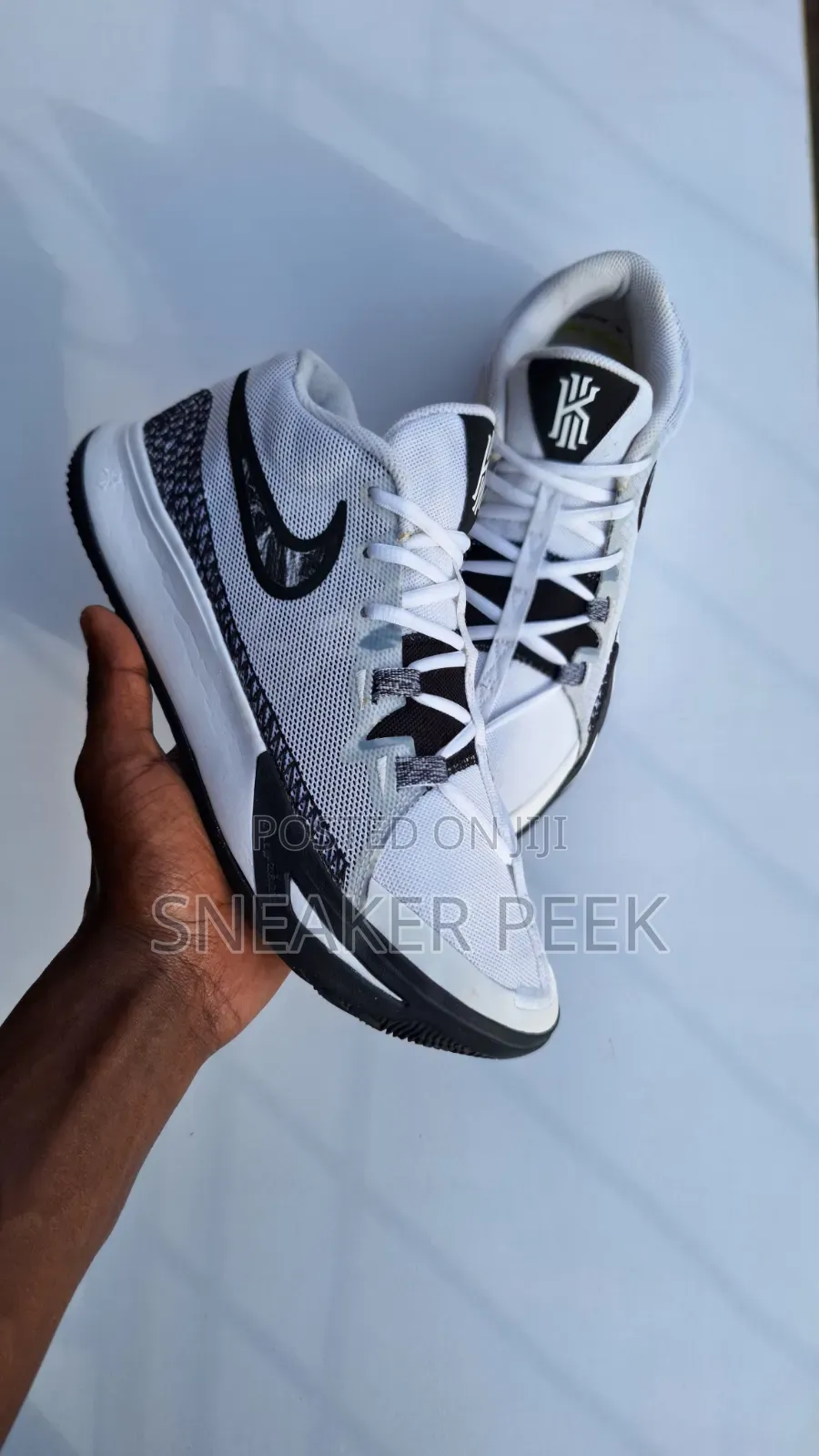 Basketball Shoe [Kyrie Flytrap 6]
