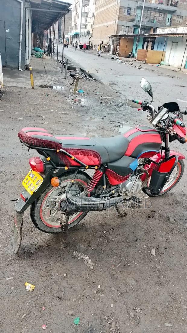 TVS HLX 125 2018 Red - thumbnail 3
