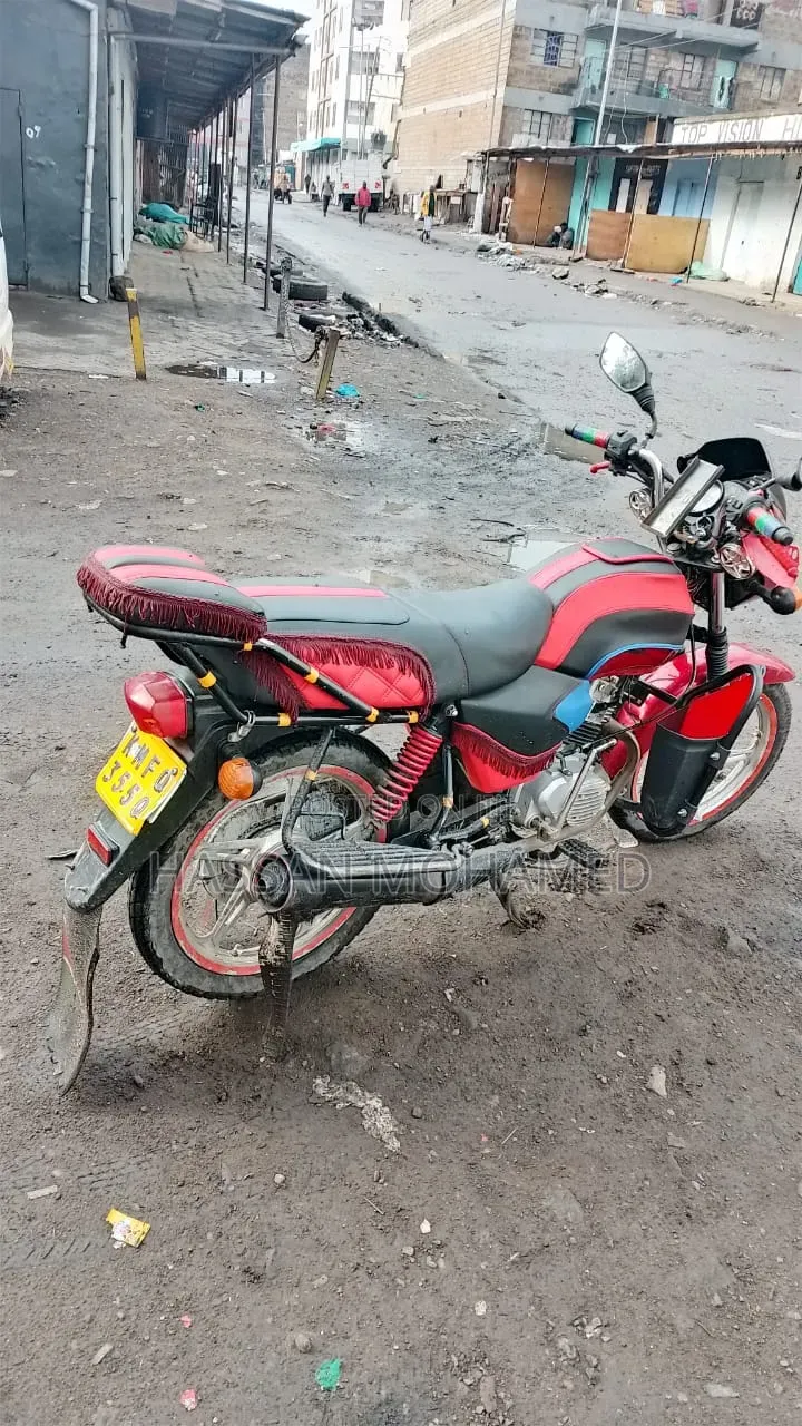 TVS HLX 125 2018 Red