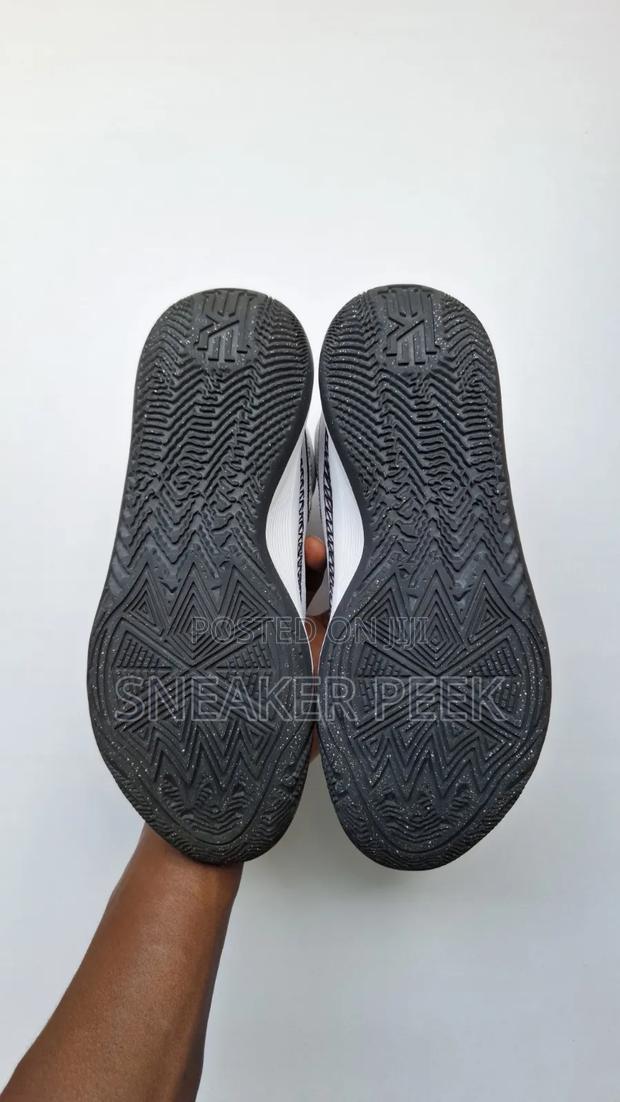 Basketball Shoe [Kyrie Flytrap 6] - thumbnail 5