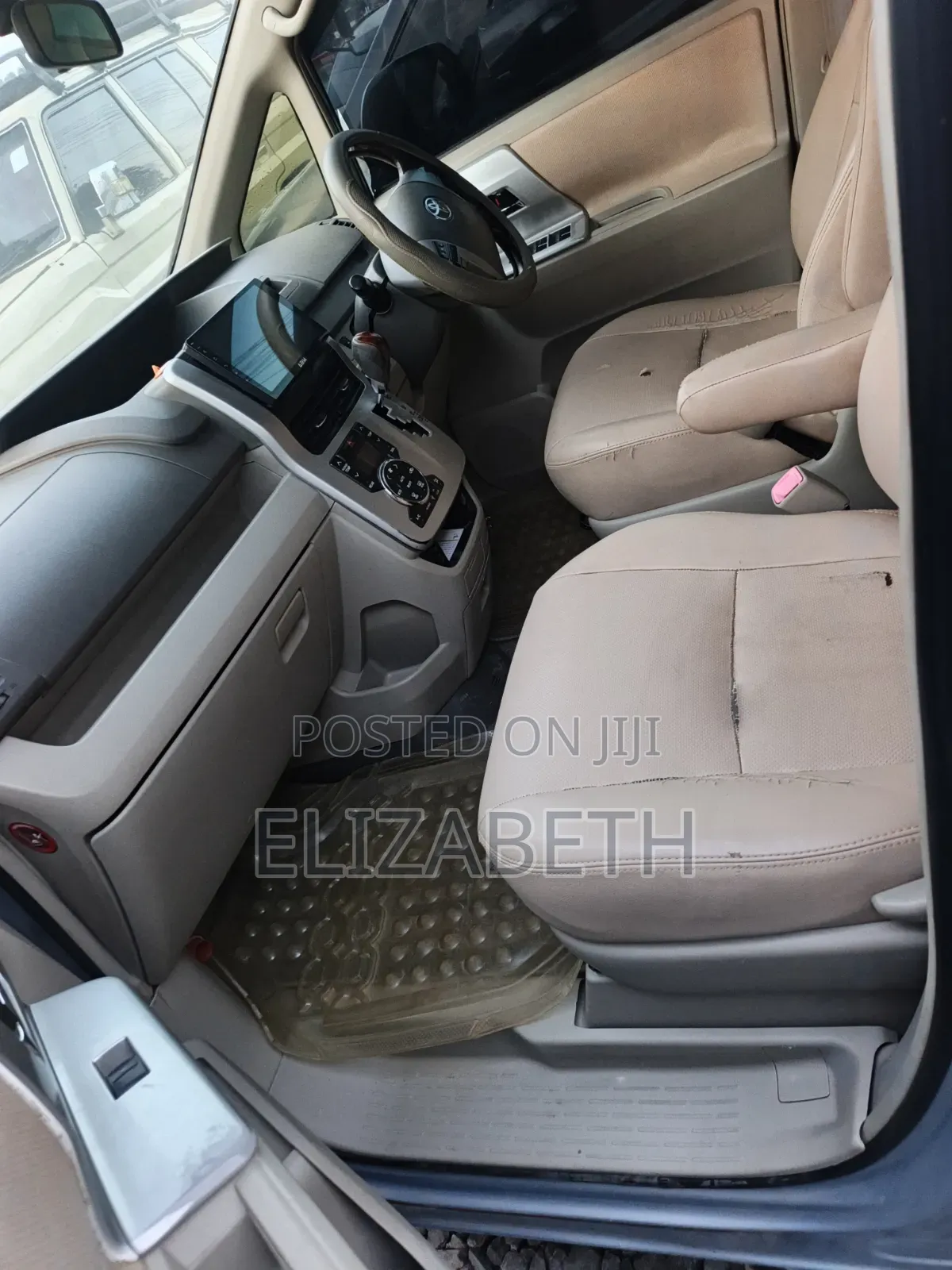 Toyota Noah 2011 Blue