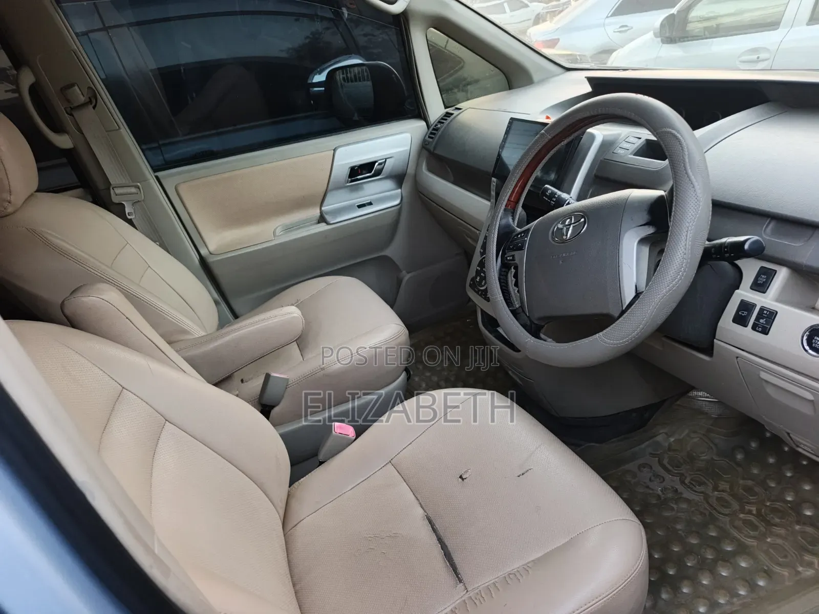 Toyota Noah 2011 Blue