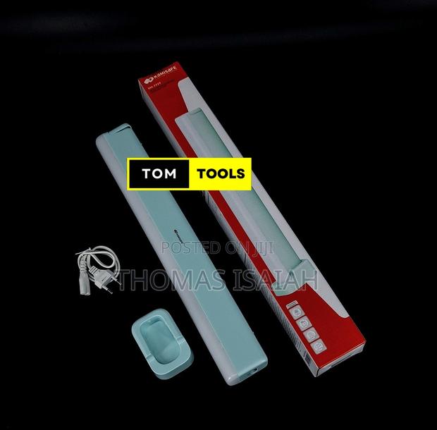 Kamisafe Km 7777 Rechargeable Emergency Light Tube With Stand - thumbnail 2