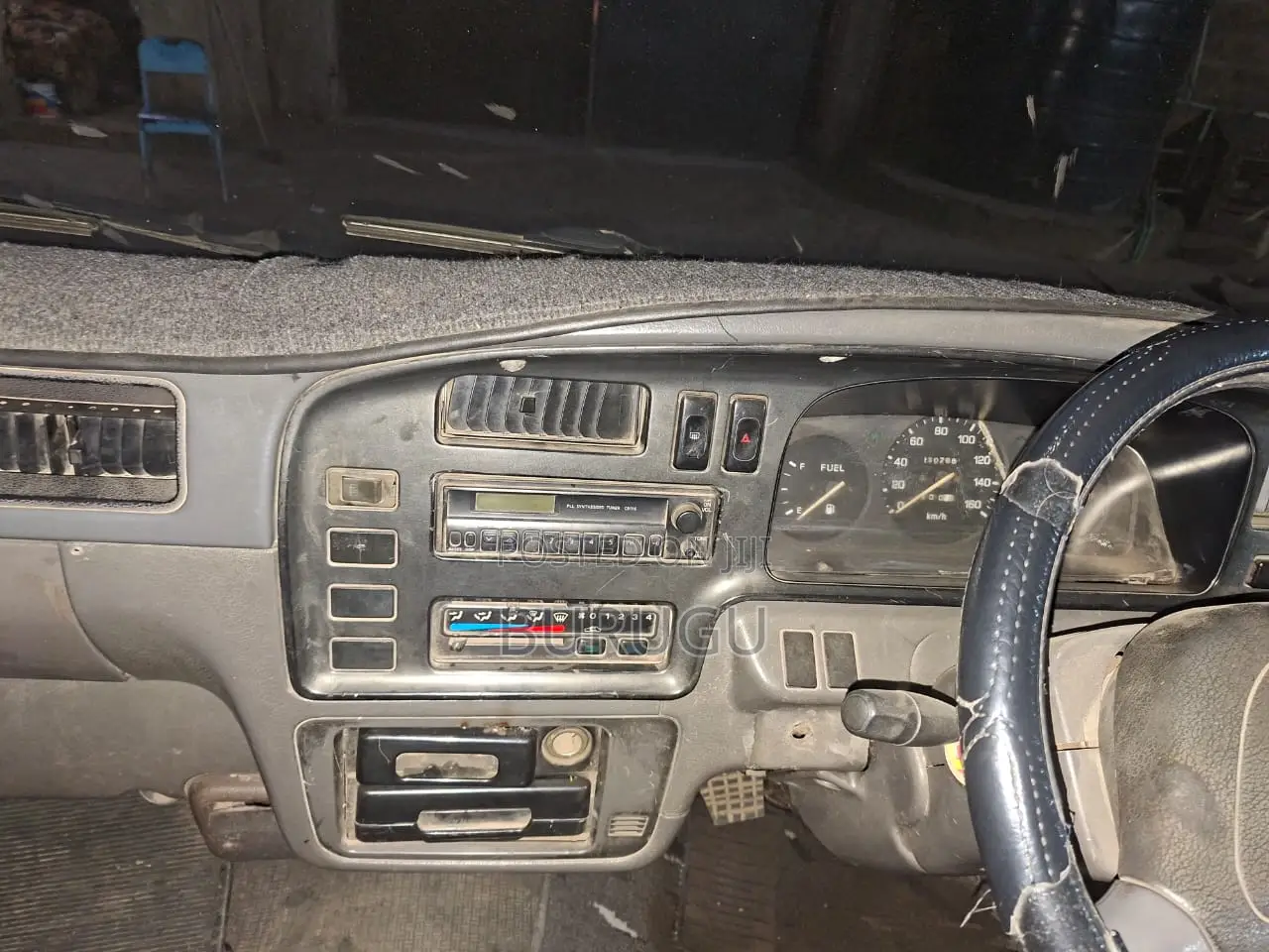 Nissan Caravan (Urvan) 1994 Grey