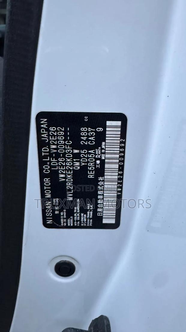 Nissan Caravan (Urvan) 2014 White - thumbnail 12