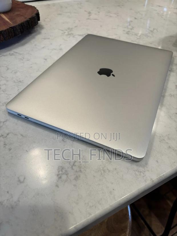 Laptop Apple MacBook Pro 2019 16GB Intel Core i7 SSD 512GB - thumbnail 2