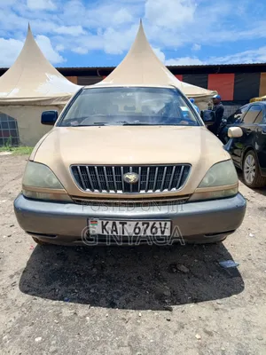 Toyota Harrier 2002 Beige