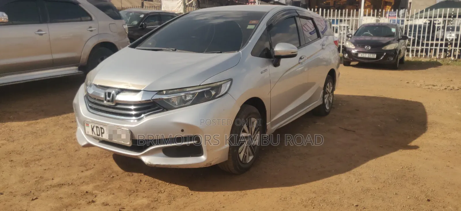 Honda Fit Shuttle 2016 Silver