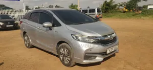 Honda Fit Shuttle 2016 Silver