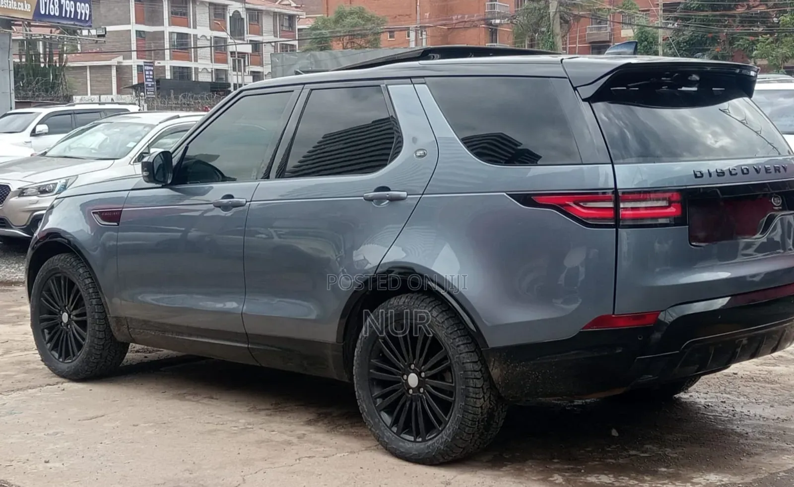 Land Rover Discovery 2018 Blue