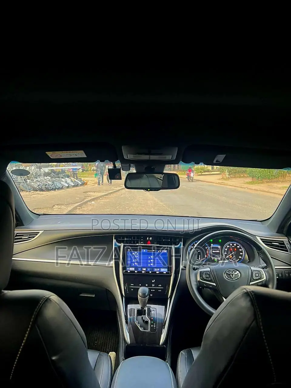 Toyota Harrier 2.0 2019 Black