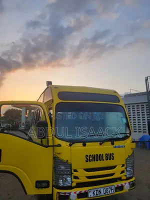 Isuzu NMR 2024 Yellow